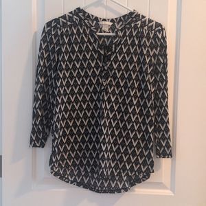 H&M XS Black & White Geometric Blouse